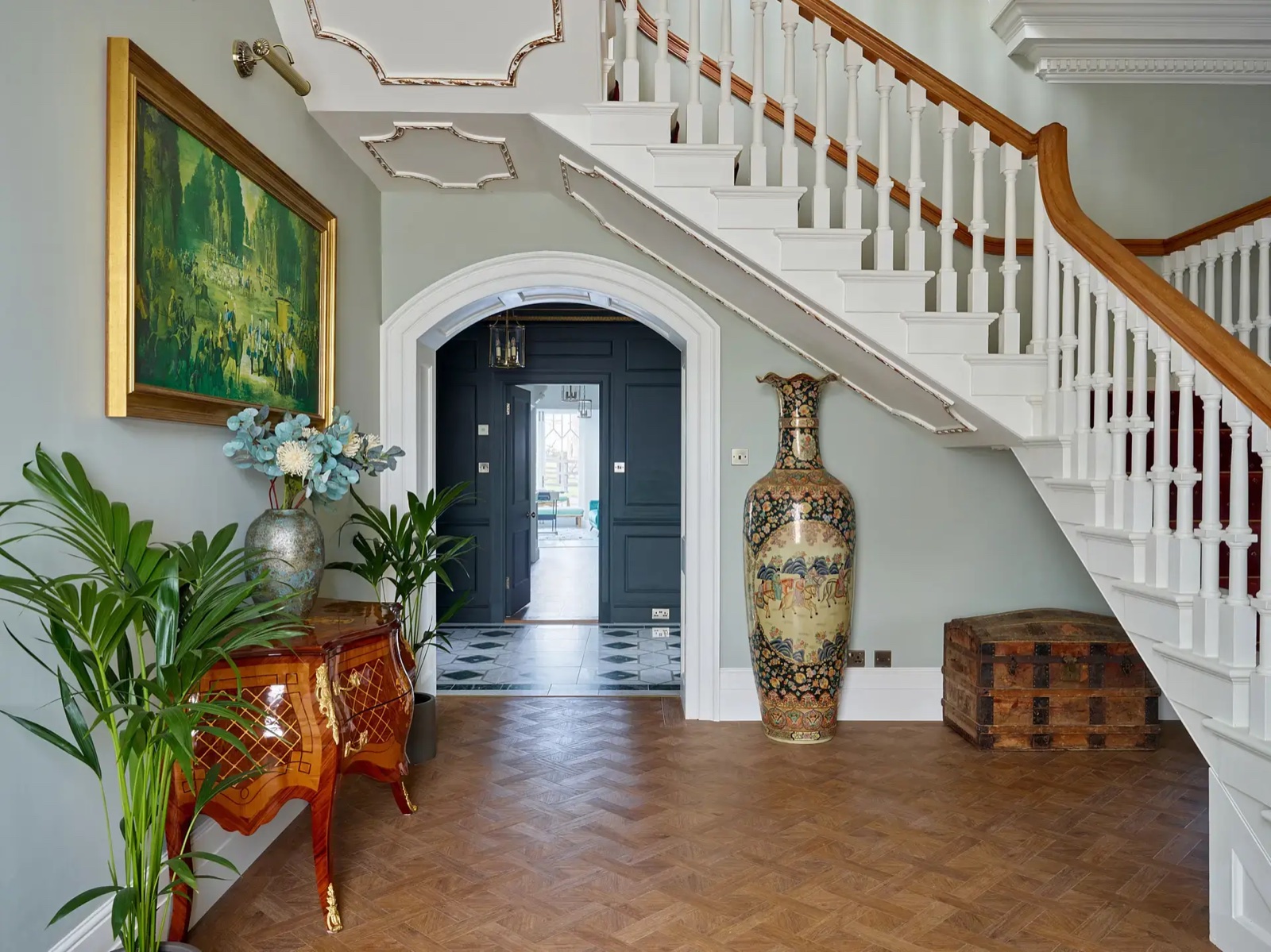Inside Georgian Mansion
