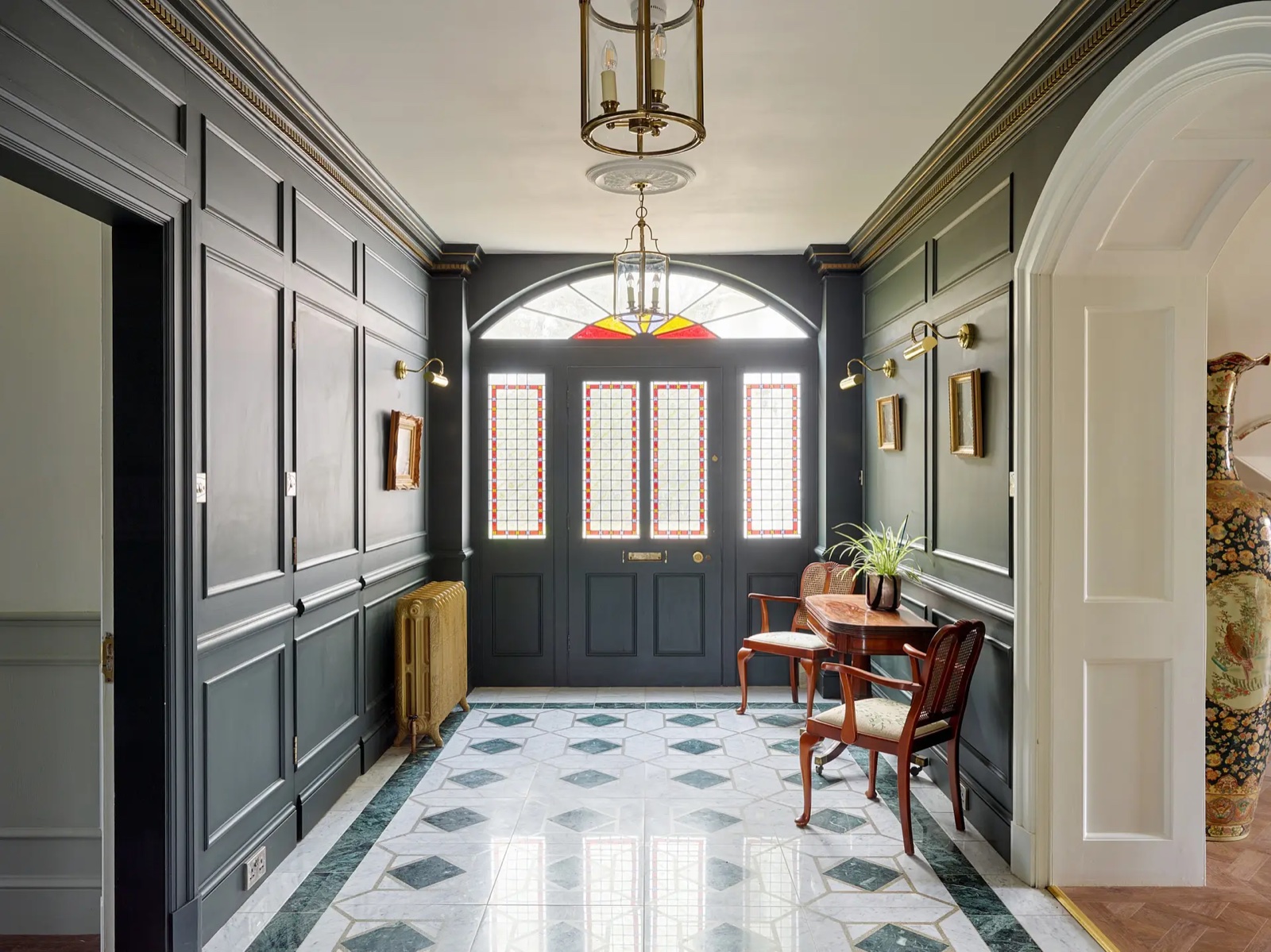 Inside Georgian Mansion